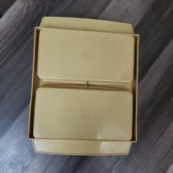 Tupperware Deviled Egg Keeper Carrier 723-4 Harvest Gold 4 piece set Vin… - Picture 4 of 4